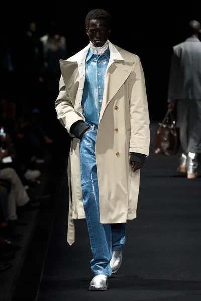 Look 9
